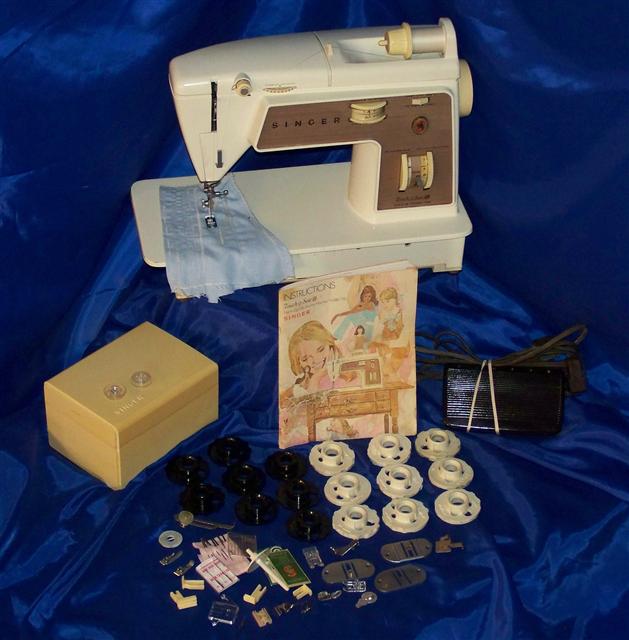 SINGER 758 TOUCH & SEW SEWING MACHINE 1970