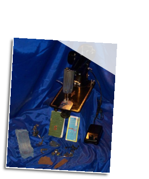 SINGER 201-2 SEWING MACHINE 1949 SINGER 201-2 SEWING MACHINE 1949
