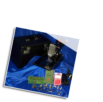 SINGER 221 FEATHERWEIGHT SEWING MACHINE 1952 SINGER 221 FEATHERWEIGHT SEWING MACHINE 1952