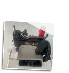 SINGER MINIATURE 20-10 SEWHANDY SEWING MACHINE CHILDS TOY